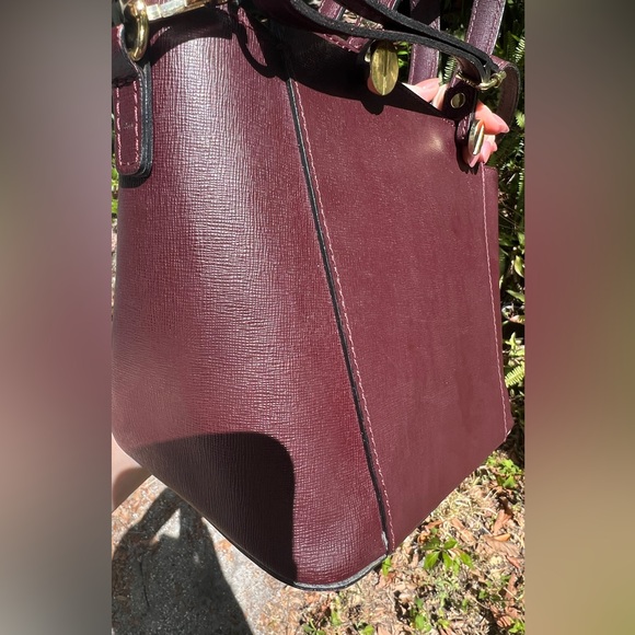 Dark burgundy red leather crossbody purse handbag - Picture 15 of 17